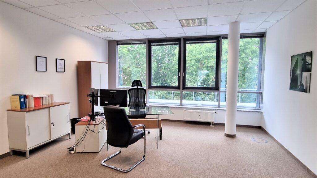 Dieses Bild hat ein leeres Alt-Attribut. Der Dateiname ist Anwaltsbüro-2-Regensburg-1024x576.jpg